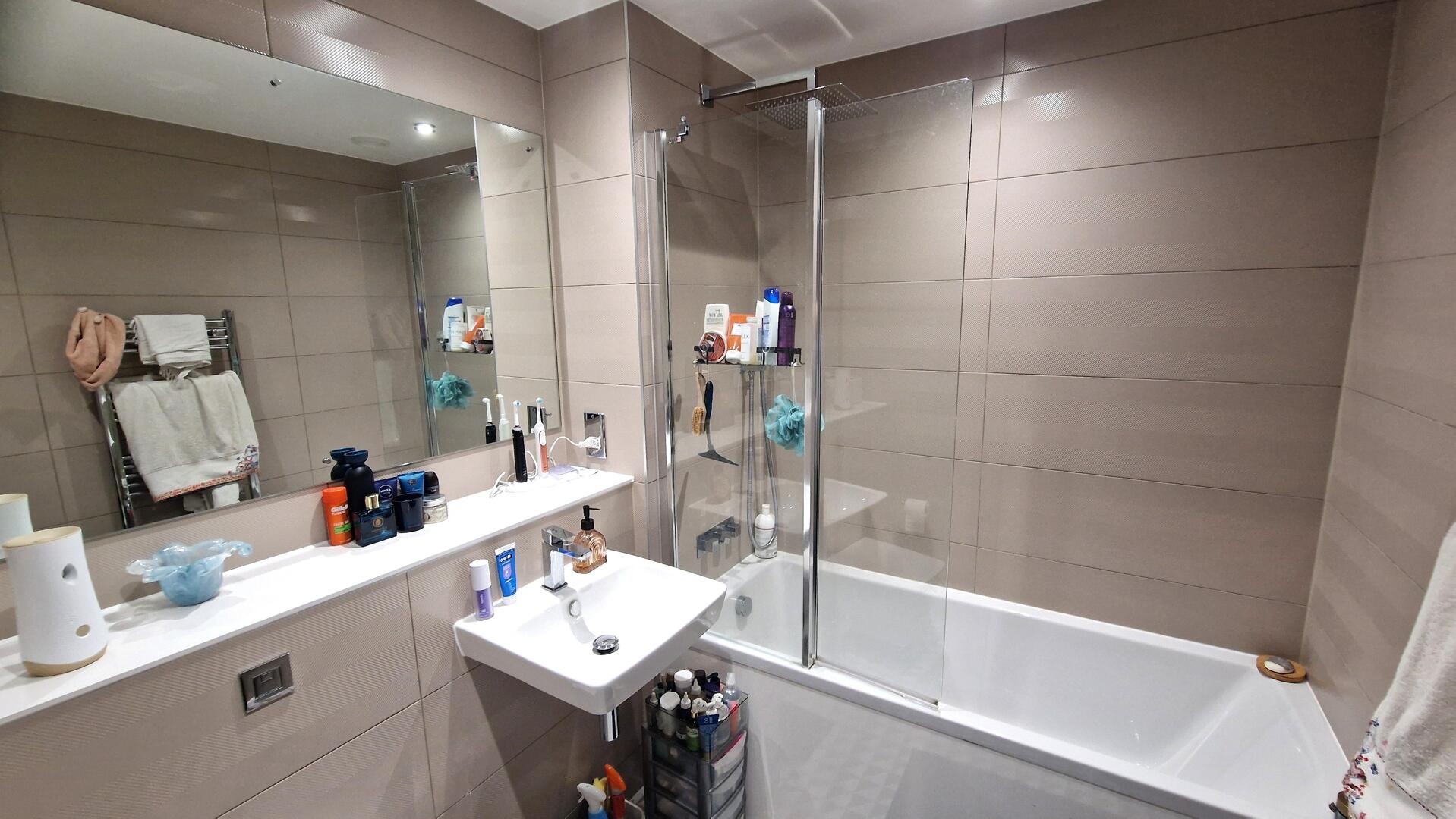 High Definition, Apartment 1106, 3, Block B Red  Media City Uk
